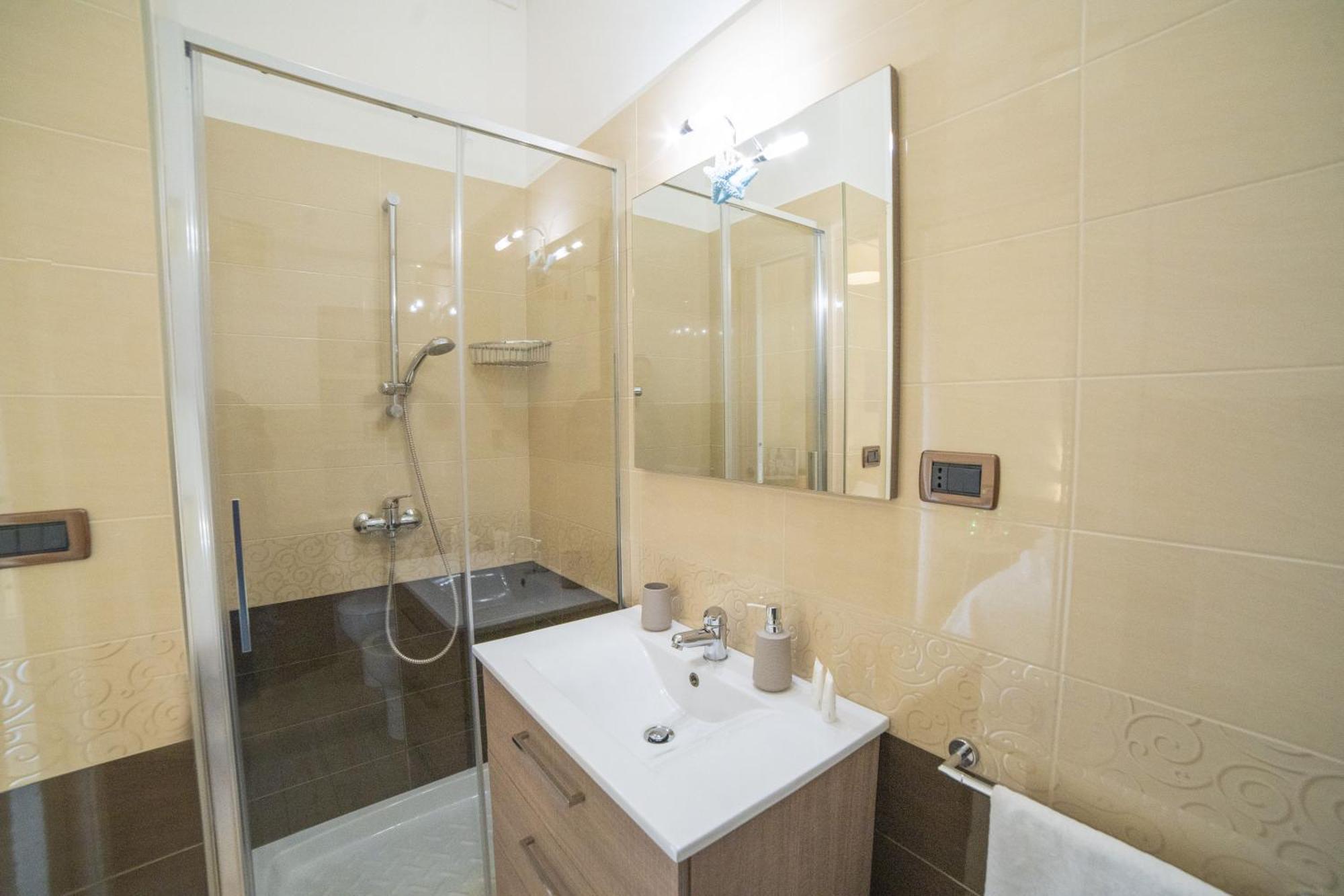 B&B A Due Passi Otranto Buitenkant foto